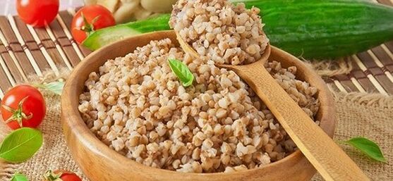 Zenbat buckwheat jan dezakezu egunean